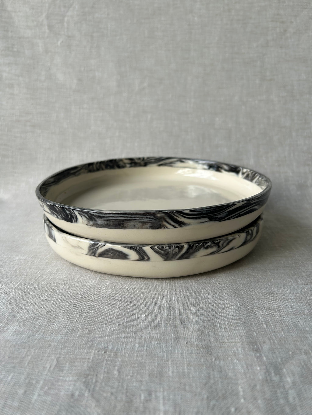 Marbled Round Deep Plate Set
