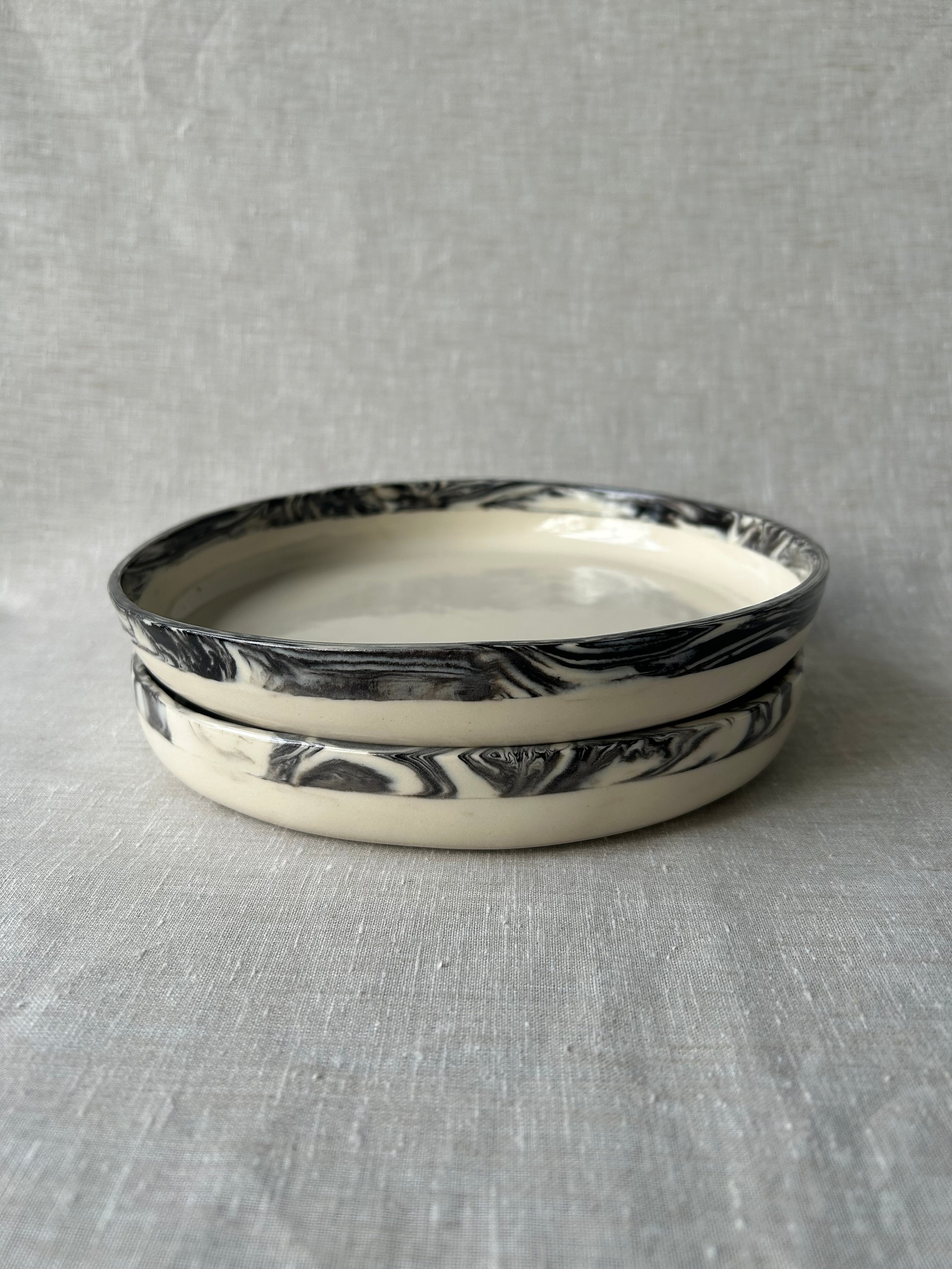 Marbled Round Deep Plate Set