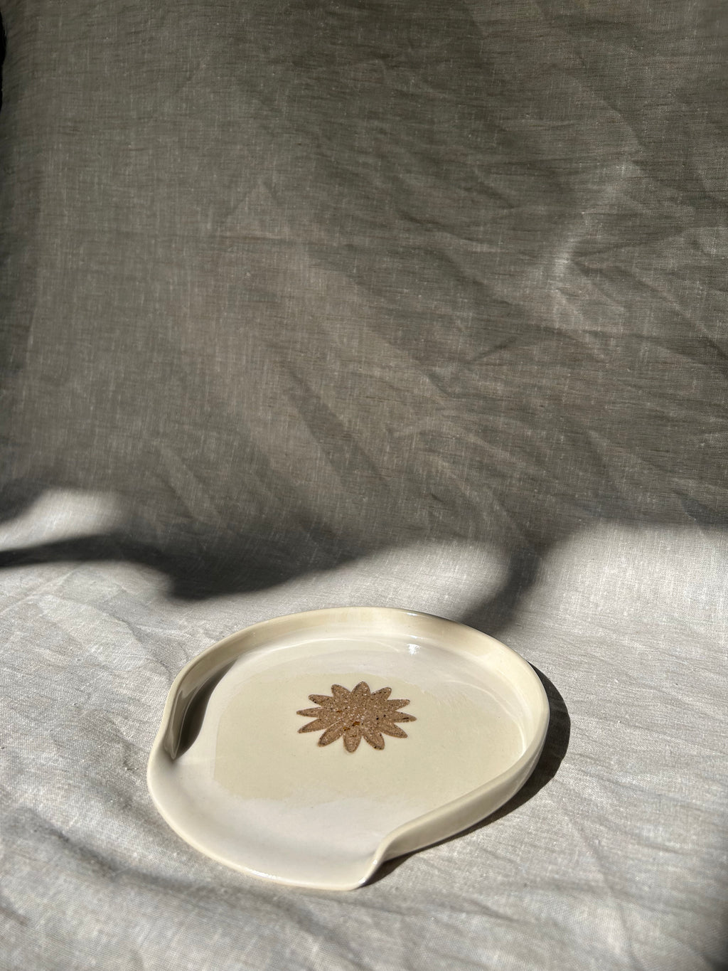 Nerikomi Daisy Spoon Rest - Lrg