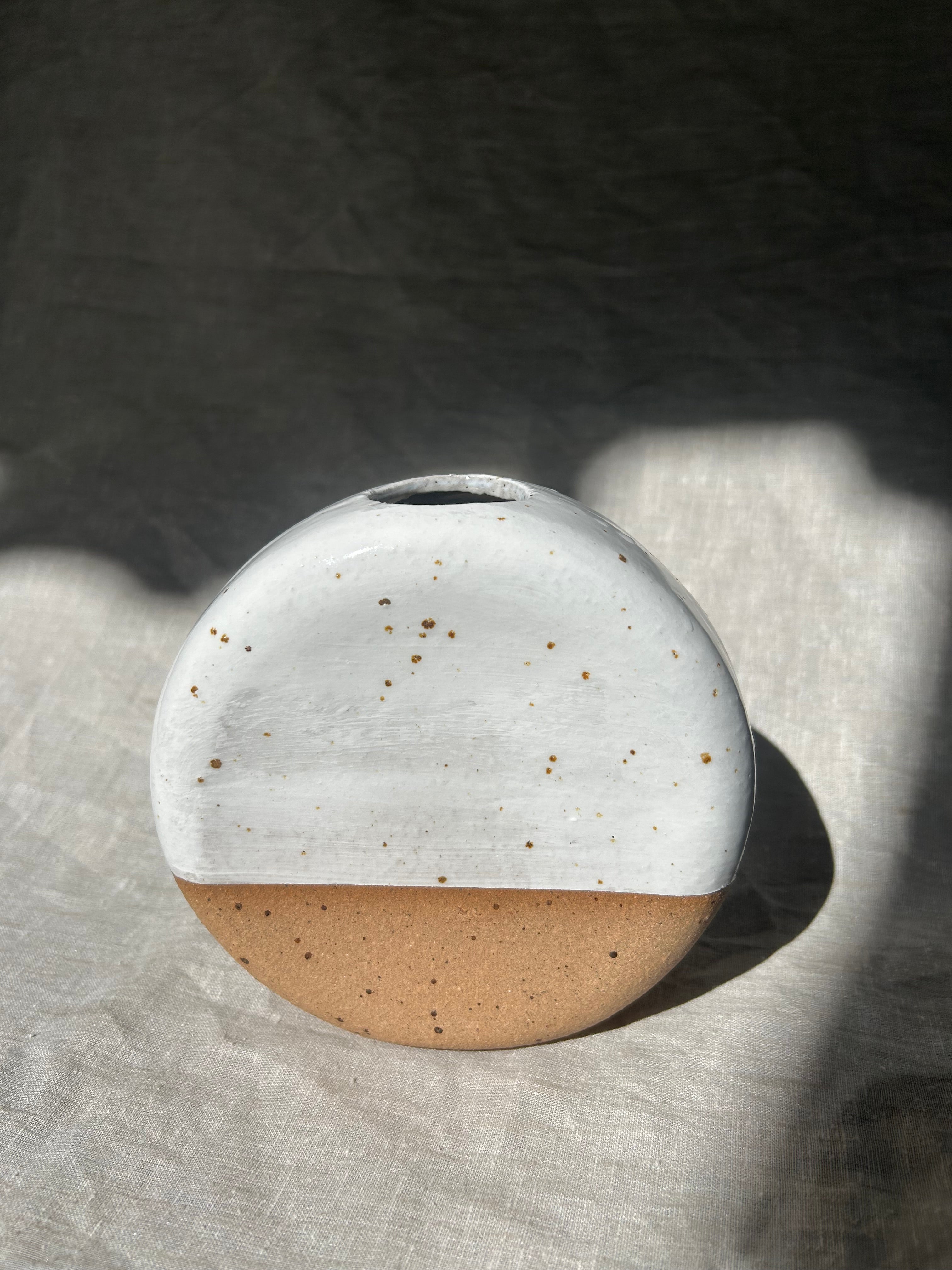 Round Vase - White